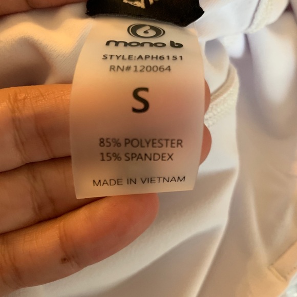 Laser Cut Shredded Knee White Leggings - Picture 4 of 4